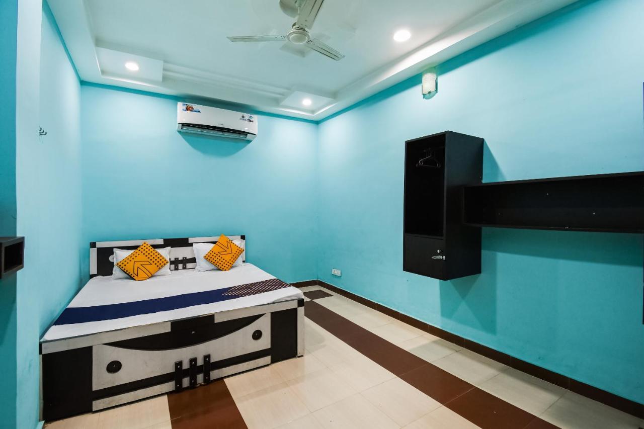 Spot On 67031 Hotel Sangam Palace Rāipur 外观 照片